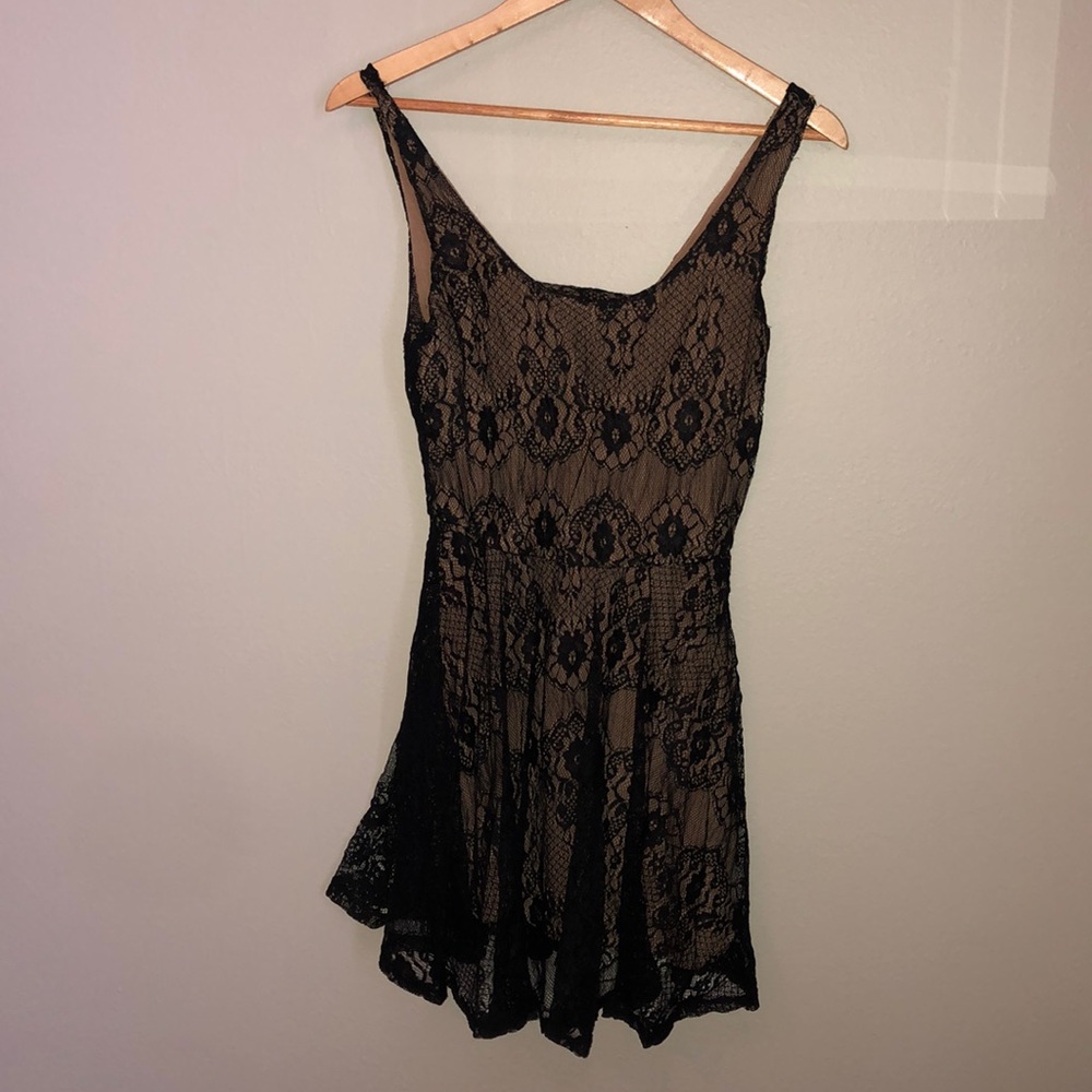 Black Sleeveless Lace Dress
